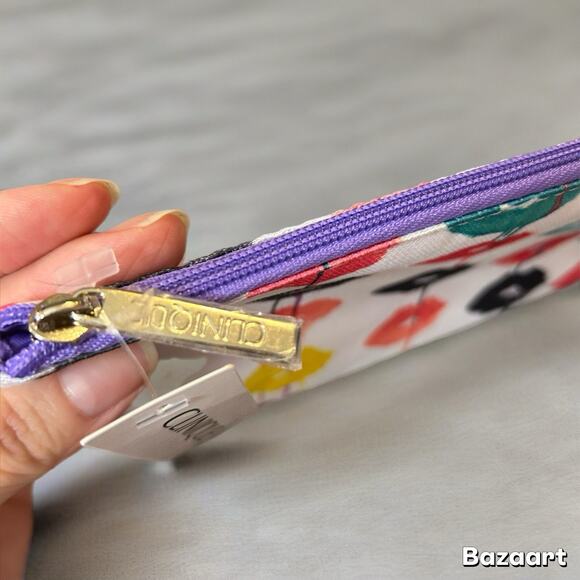 CLINQUE X DRAWBERTSON White Multi Color Lips Kiss Zip Up Make-up Travel Bag NWT - Picture 3 of 5